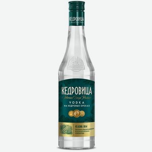 Водка Кедровица на кедровых орехах 0.5л